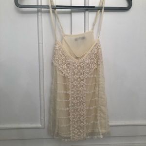 Cream lace crop top in size XS/TP.